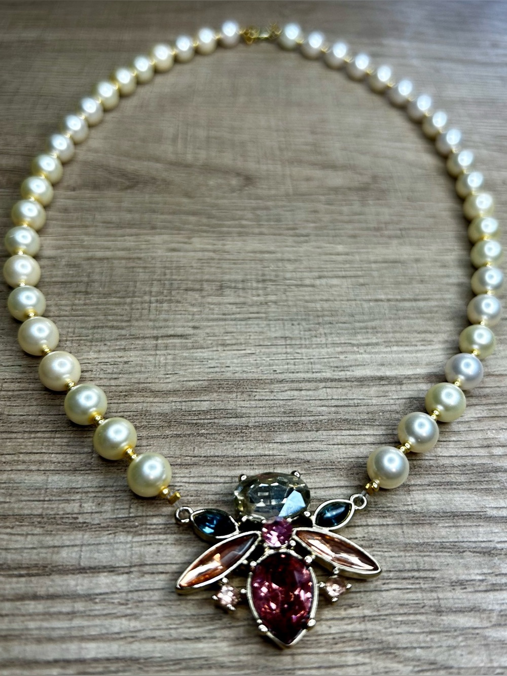 Faux Pearl Necklace with Multicolor Crystal Bee Pendant - Gold Tone Handmade - Picture 6 of 7